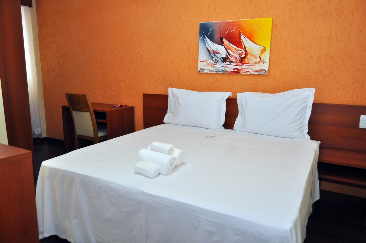 Athens Palace Hotel Santa Bárbara Екстериор снимка